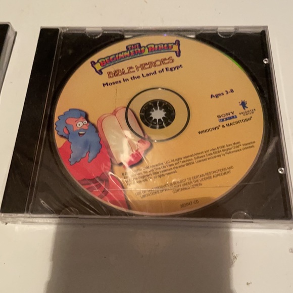 2 CDs The beginners Bible heroes the birth of Jesus & Moses